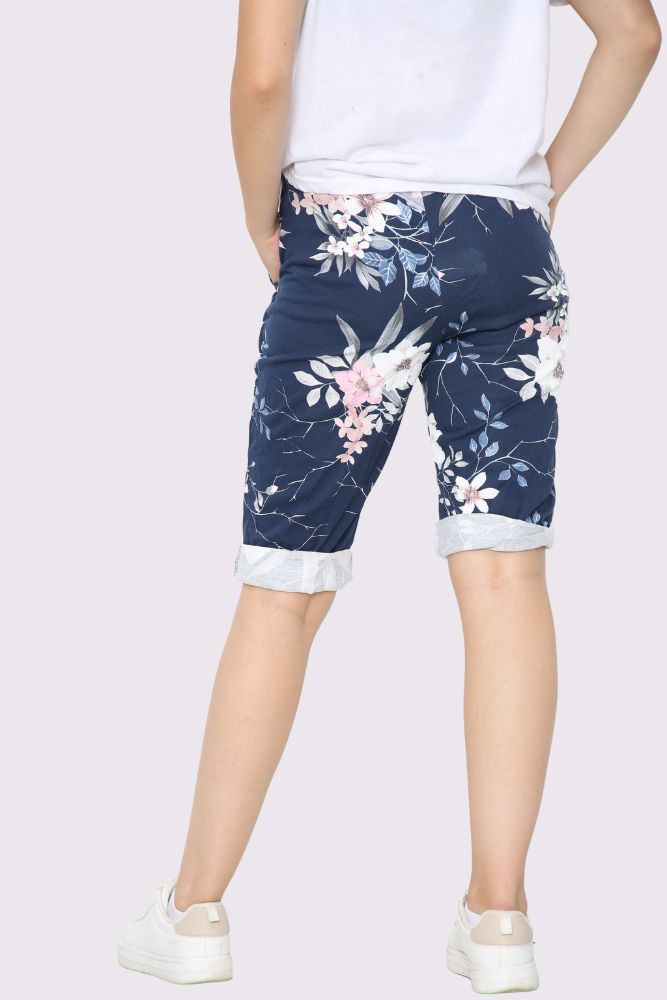 Italian Placement Lilly Print Cropped Pants