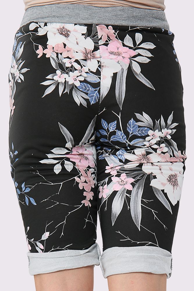 Italian Placement Lilly Print Cropped Pants