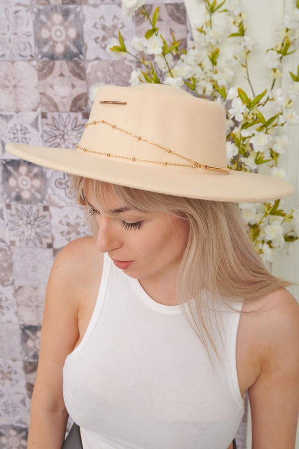 Chain Link Detailing Wide Brim Fedora Hat