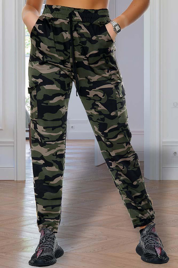 WOMEN CAMO CARGO STYLE JOGGERS